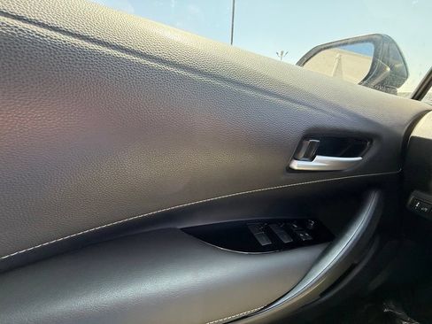 Used 2022 Toyota Corolla SE FWD image 17