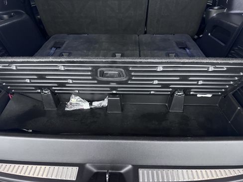 Used 2019 Chevrolet Tahoe LT image 28