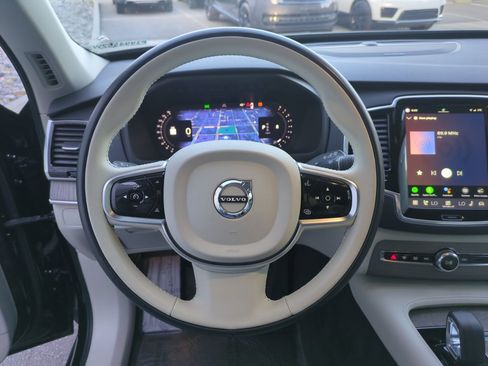 Used 2023 Volvo XC90 B6 Plus image 17