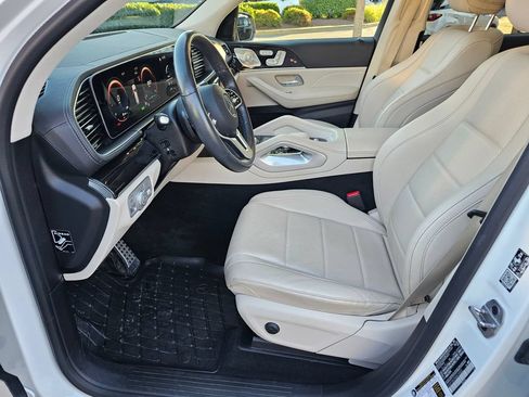 Used 2022 Mercedes-Benz GLS 450 4MATIC image 28