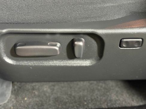 Used 2022 Toyota Tacoma SR5 AWD/4WD image 21