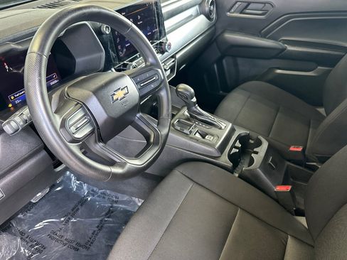 Used 2023 Chevrolet Colorado W/T image 9
