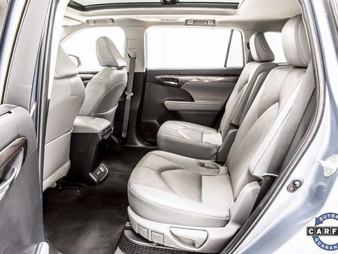 Used 2023 Toyota Highlander Platinum image 29