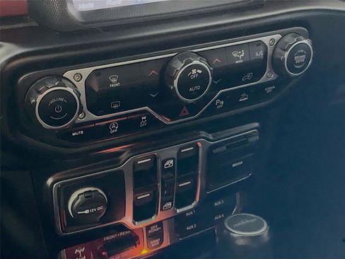 Used 2021 Jeep Gladiator Rubicon image 19