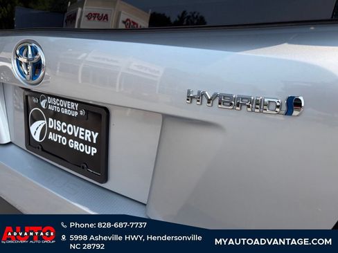 Used 2017 Toyota Prius Two FWD image 28
