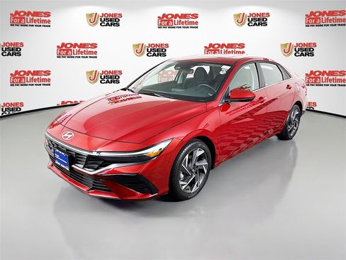 Certified 2024 Hyundai Elantra SEL w/ Convenience Package image 14