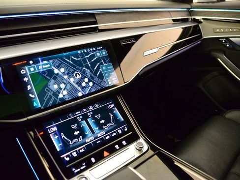 Certified 2022 Audi A8 L 3.0T image 31