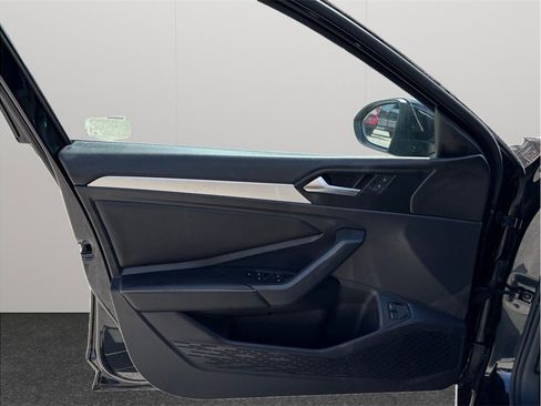 Used 2022 Volkswagen Jetta Sport image 15