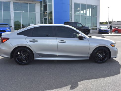 Used 2025 Honda Civic Sport image 10