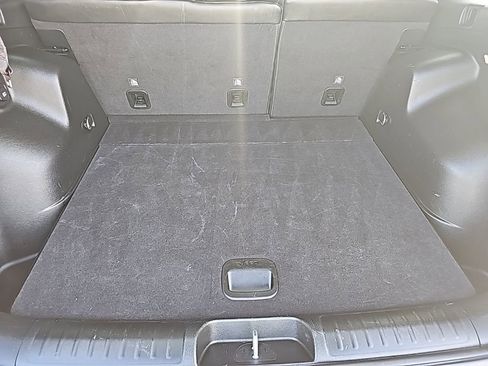 Certified 2023 Jeep Cherokee Altitude Lux image 18