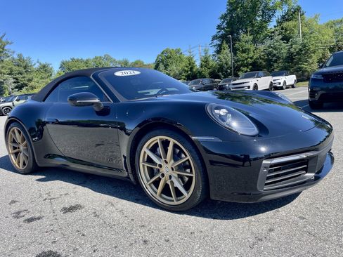 Used 2021 Porsche 911 Carrera RWD image 38