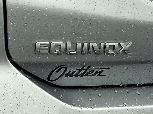 Used 2023 Chevrolet Equinox LS AWD/4WD image 30