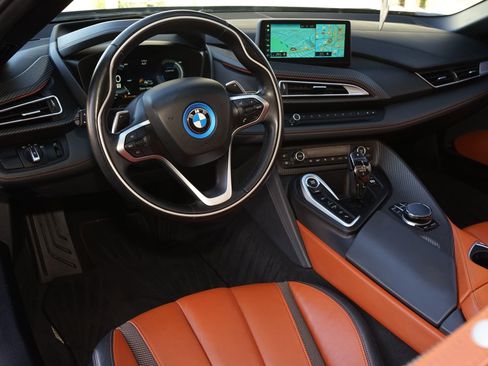 Used 2019 BMW i8 Roadster image 10
