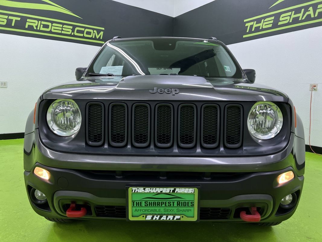 Used 2016 Jeep Renegade Trailhawk w/ Premium Trailhawk Package AWD/4WD image 3