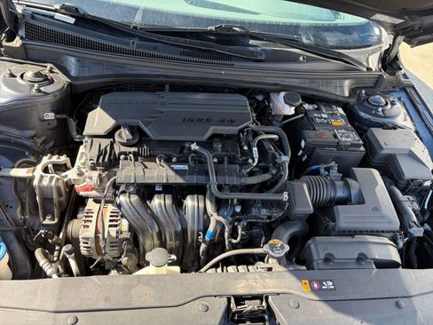 Used 2023 Hyundai Elantra SEL image 31