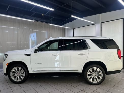 Used 2021 GMC Yukon SLT w/ SLT Luxury Plus Package AWD/4WD image 12