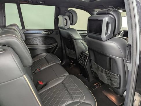 Used 2016 Mercedes-Benz GL 550 4MATIC image 20