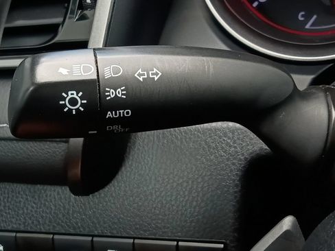 Used 2023 Toyota Camry XSE FWD image 5