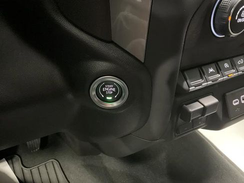 Used 2025 Chevrolet Silverado 1500 Custom w/ Turbomax Blackout Package AWD/4WD image 21