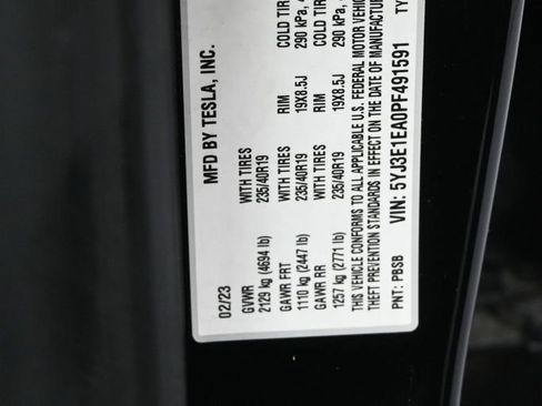 Used 2023 Tesla Model 3 Standard Range image 9