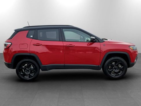 Used 2024 Jeep Compass Trailhawk image 5