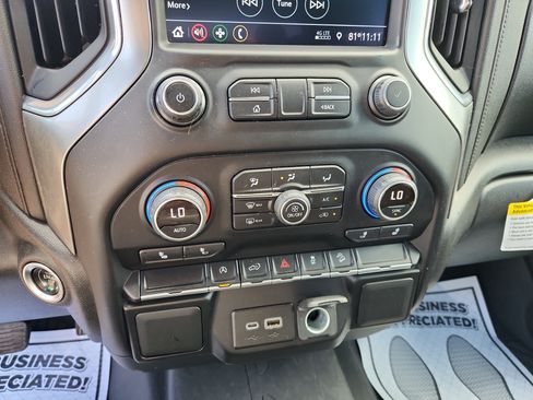 Used 2022 Chevrolet Silverado 1500 RST AWD/4WD image 30
