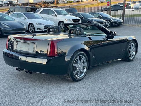 Used 2008 Cadillac XLR RWD image 10
