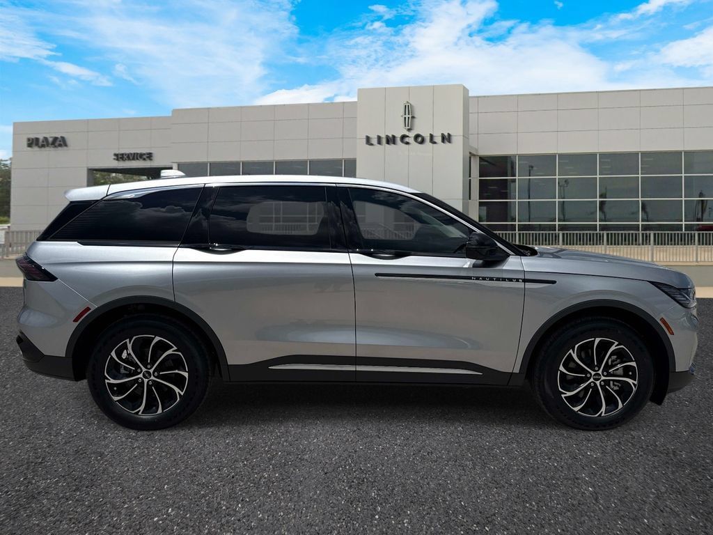New 2026 Lincoln Nautilus Premier w/ Equipment Group 102A AWD/4WD image 2
