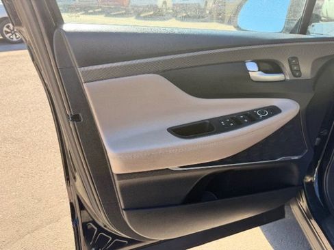 Used 2019 Hyundai Santa Fe FWD image 17