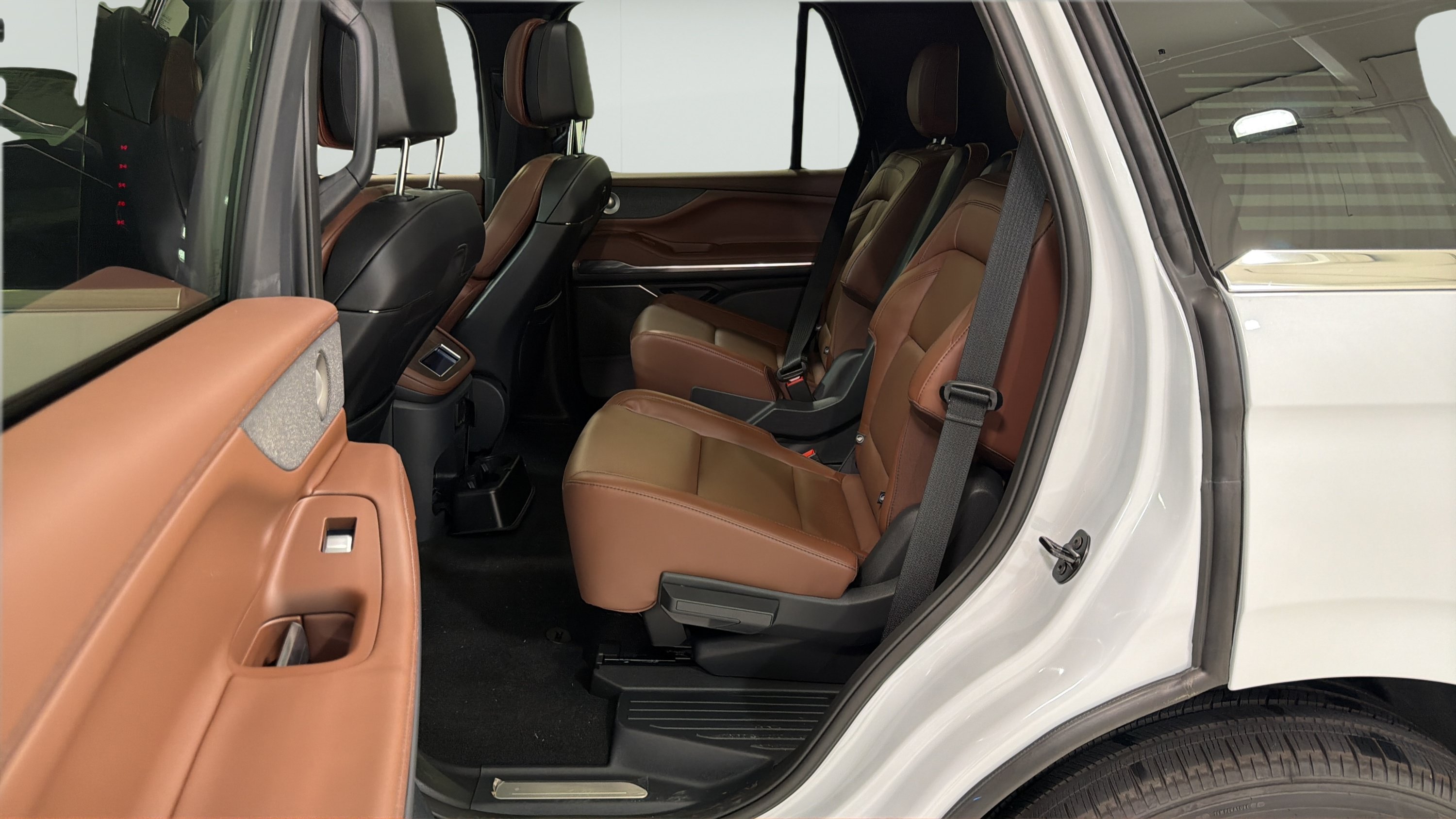 New 2026 Lincoln Navigator Reserve AWD/4WD image 22