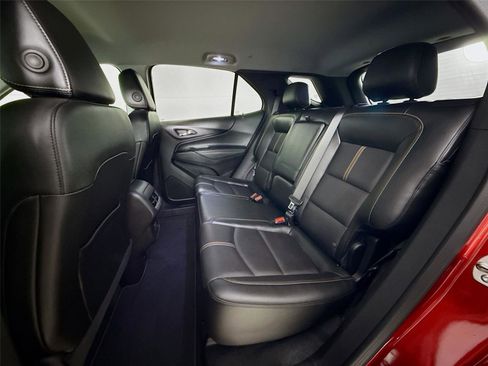 Used 2024 Chevrolet Equinox Premier image 23