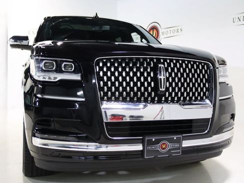 Used 2024 Lincoln Navigator L Black Label AWD/4WD image 22