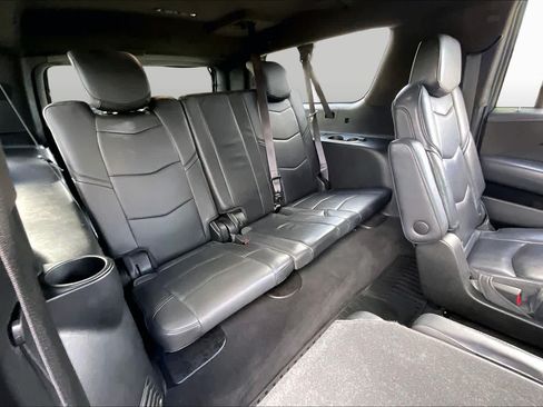 Used 2018 Cadillac Escalade ESV Platinum AWD/4WD image 35