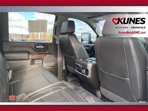 Used 2022 GMC Sierra 3500 Denali w/ Technology Package image 40