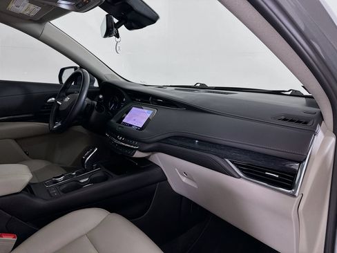 Used 2023 Cadillac XT4 Premium Luxury w/ Enhanced Visibility Package FWD image 32