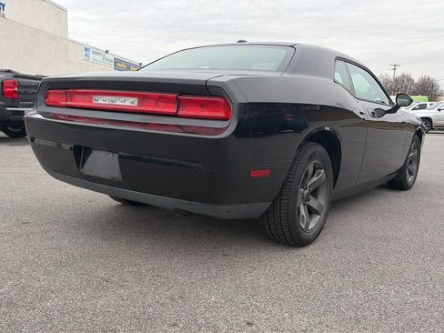 Used 2009 Dodge Challenger SE image 13