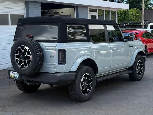 Used 2021 Ford Bronco Outer Banks AWD/4WD image 2