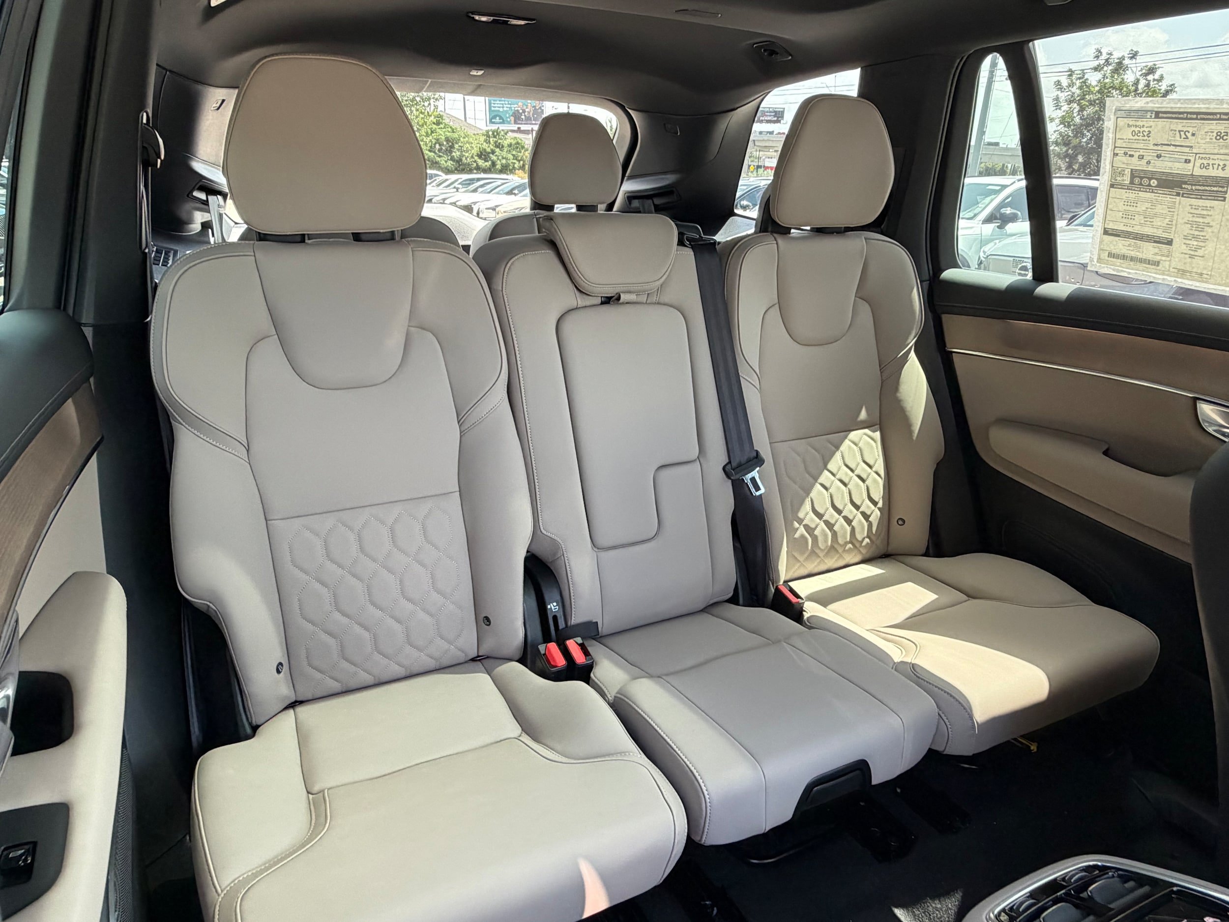 New 2026 Volvo XC90 T8 Plus w/ Protection Package Premier AWD/4WD image 10