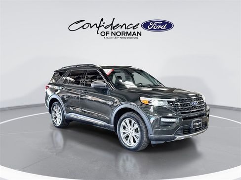 Used 2022 Ford Explorer XLT w/ Equipment Group 202A image 11