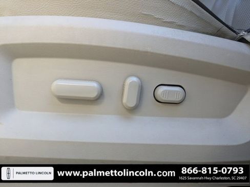 Used 2014 Lincoln MKX FWD w/ Equipment Group 102A image 18