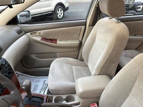 Used 2004 Toyota Corolla LE image 8