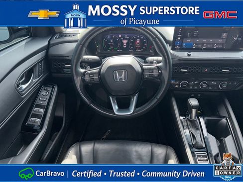 Used 2023 Honda Accord Touring image 13