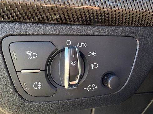 Used 2024 Audi SQ5 Premium image 17