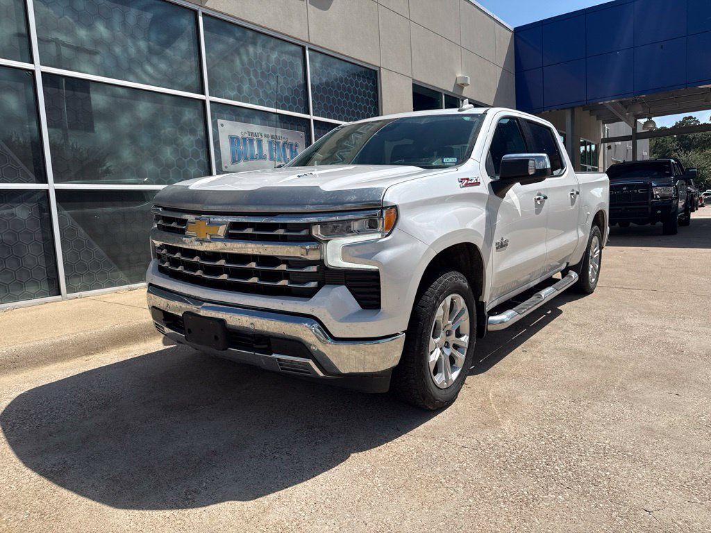 Used 2023 Chevrolet Silverado 1500 LTZ w/ Technology Package AWD/4WD image 4