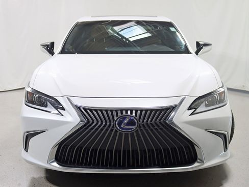 Used 2021 Lexus ES 300h w/ Accessory Package image 8