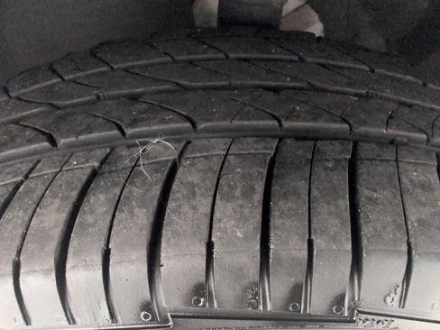 Used 2020 Chrysler Pacifica Touring-L Plus w/ S Appearance Package FWD image 4