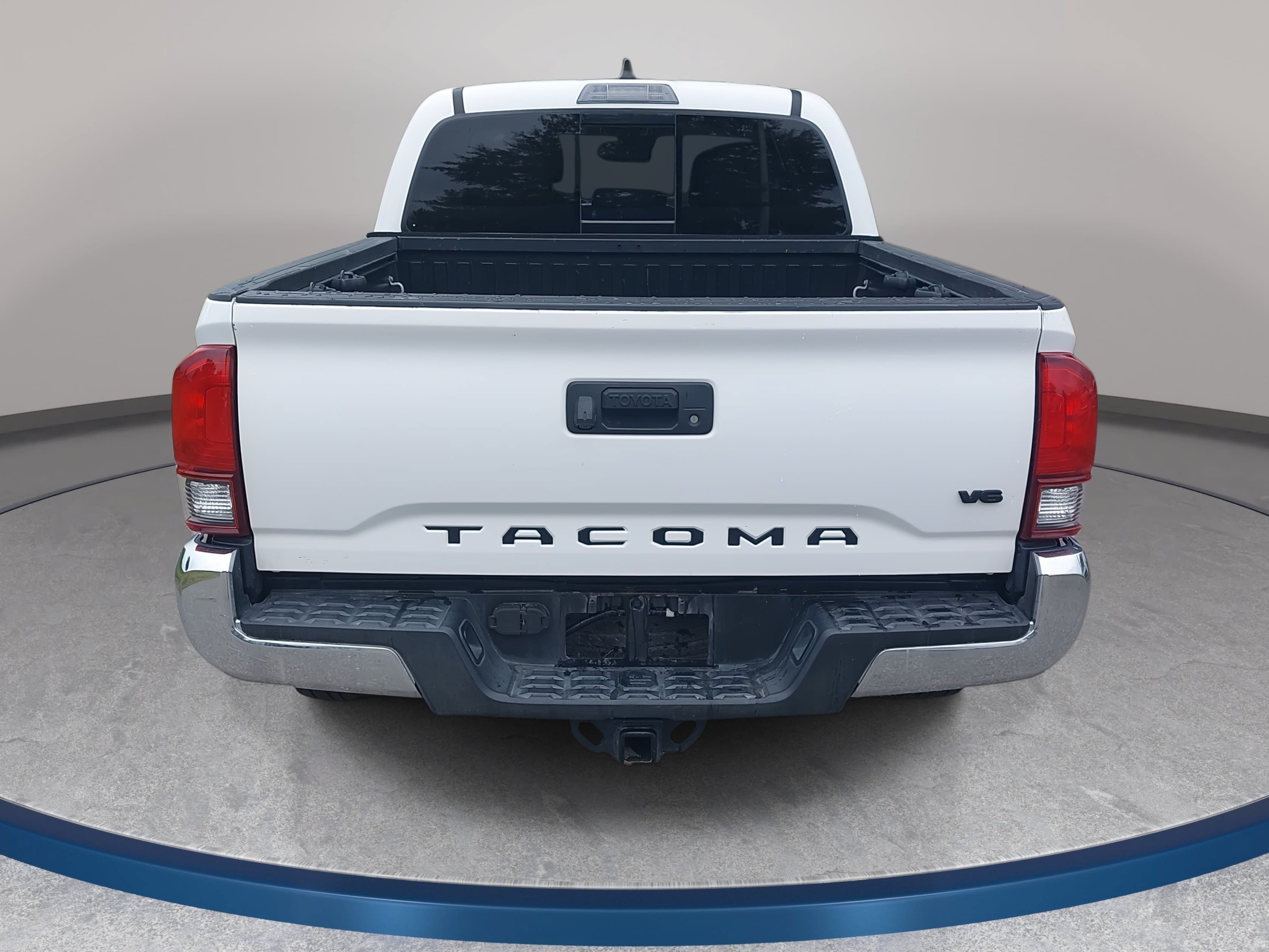 Used 2023 Toyota Tacoma SR5 RWD image 6