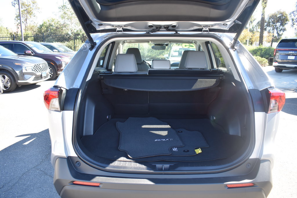 Used 2025 Toyota RAV4 XLE Premium w/ Weather Package FWD image 9