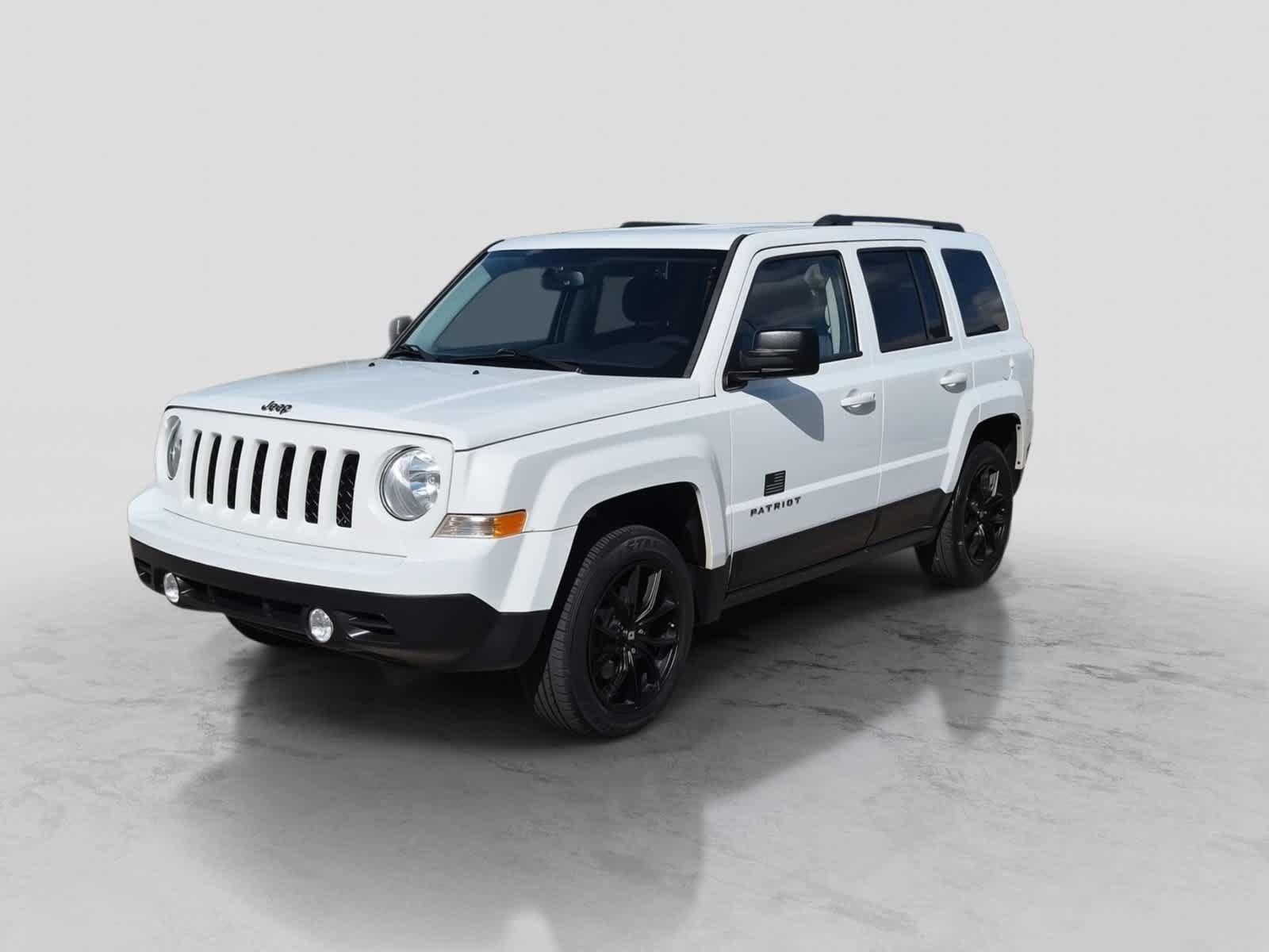 Used 2017 Jeep Patriot Latitude FWD image 4