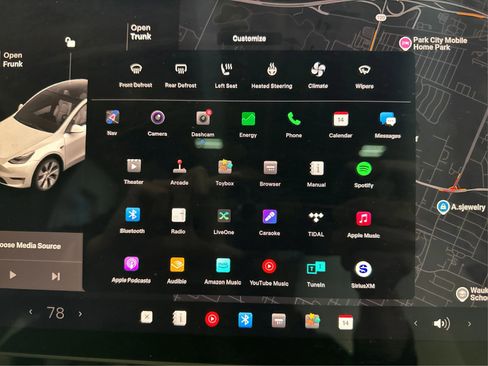 Used 2021 Tesla Model Y Long Range image 31